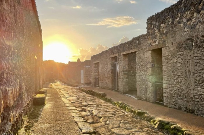 pompeii tour​