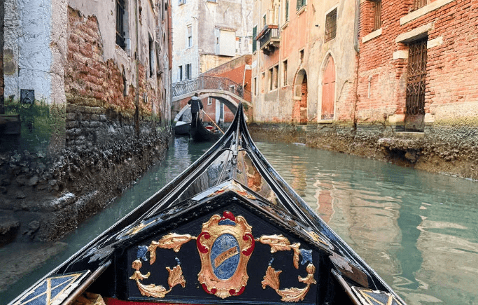 Gondola rides Gondola rides